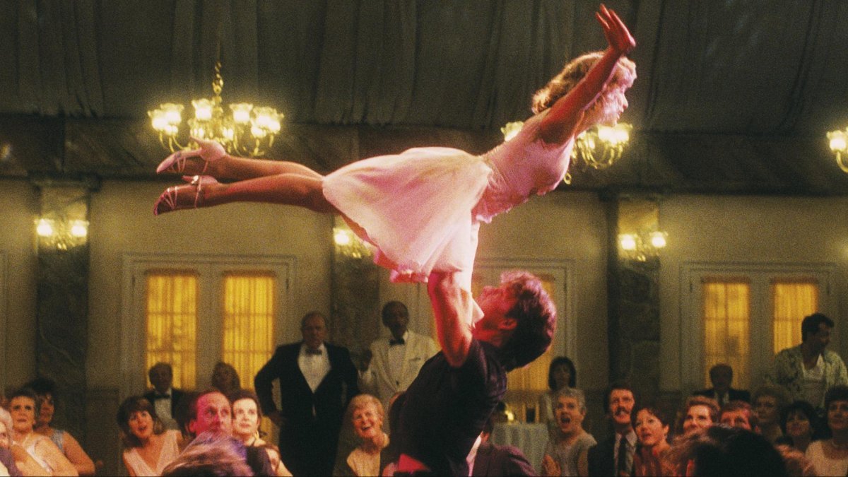 Jennifer Grey y Patrick Swayze en la secuencia final de Dirty Dancing.