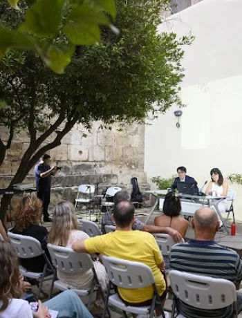 Teresa Lao en el Patio del Mandarino